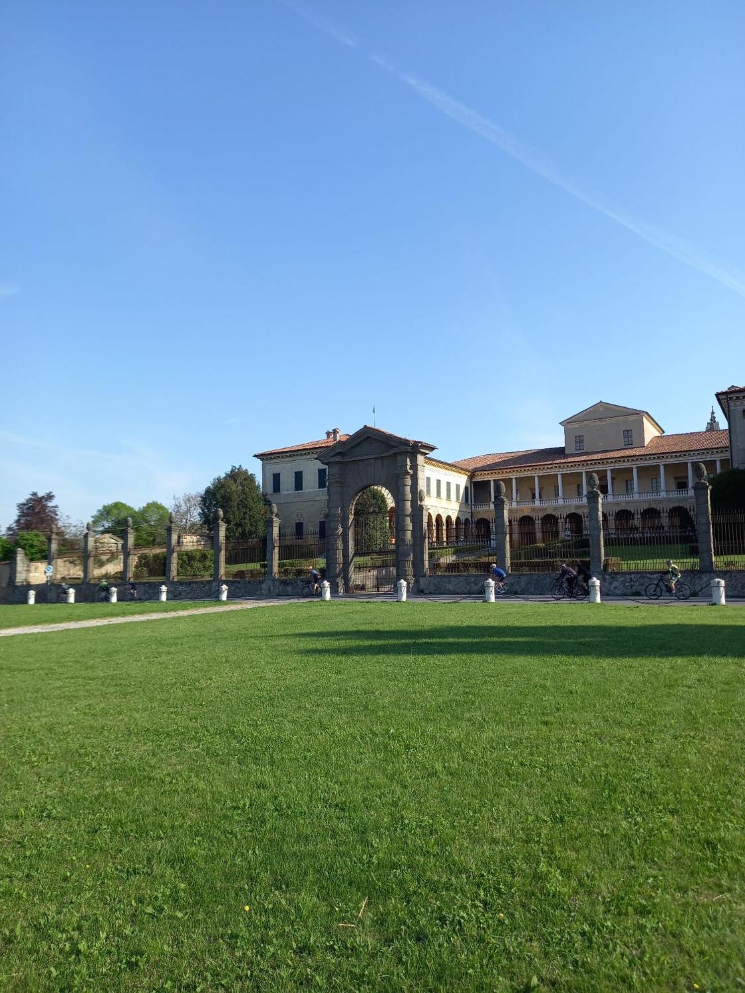 Apartamento La Corte Del Bona - Vicino Alle Cantine E A Circa 15 Minuti Dal Lago Di Iseo - Erbusco Exterior foto